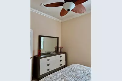 8193 Valiant Dr, Naples, FL 34104 - Photo 21