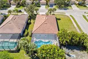 8193 Valiant Dr, Naples, FL 34104 - Photo 37