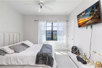 7538 Rockefeller Dr, Naples, FL 34119 - Photo 15