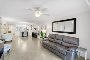 2462 Hidden Lake Dr, Naples, FL 34112 - Photo 9