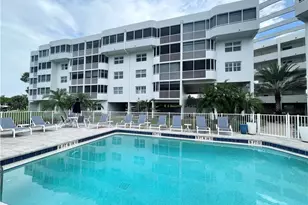 12945 Vanderbilt Dr, Naples, FL 34110 - Photo 39