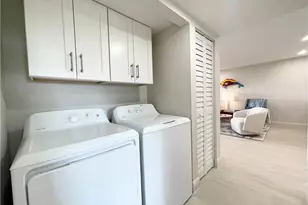 12945 Vanderbilt Dr, Naples, FL 34110 - Photo 27