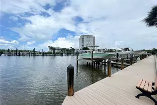 12945 Vanderbilt Dr, Naples, FL 34110 - Photo 37