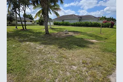 2700 Linda Dr, Naples, FL 34112 - Photo 1