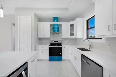 2802 63rd St W, Lehigh Acres, FL 33971 - Photo 7