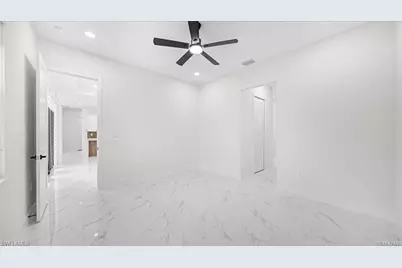 922 Richmond Ave N, Lehigh Acres, FL 33972 - Photo 35