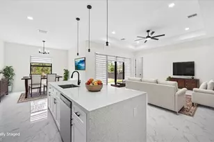 922 Richmond Ave N, Lehigh Acres, FL 33972 - Photo 25