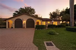 1037 Forest Lakes Dr, Naples, FL 34105 - Photo 27