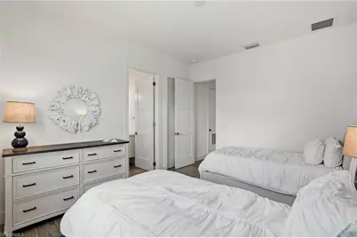 115 Cambria Ln, Naples, FL 34112 - Photo 21