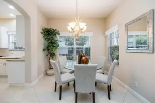 913 Vistana Cir, Naples, FL 34119 - Photo 9