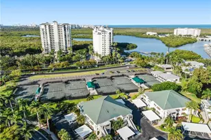 523 Club Side Dr, Naples, FL 34110 - Photo 17