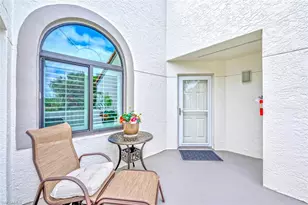 583 Beachwalk Cir, Naples, FL 34108 - Photo 25