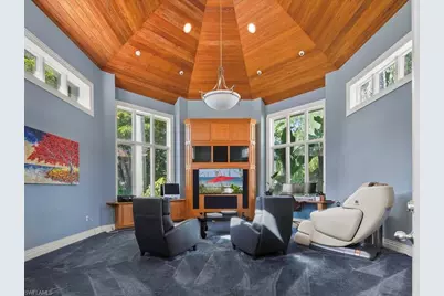 656 Hickory Rd, Naples, FL 34108 - Photo 23