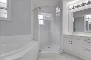 729 Regency Reserve Cir, Naples, FL 34119 - Photo 21