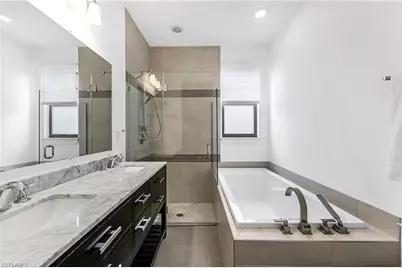 1140 Jeronimo Dr, Naples, FL 34103 - Photo 15