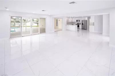 320 Bow Line Dr, Naples, FL 34103 - Photo 9