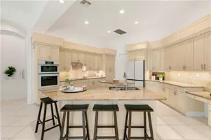 2341 Cheshire Ln, Naples, FL 34109 - Photo 9