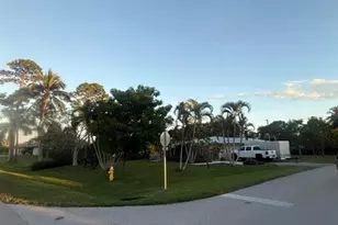 702 E Valley Dr, Bonita Springs, FL 34134 - Photo 5