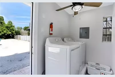 726 Park Ave, Naples, FL 34110 - Photo 19