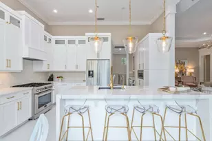 28560 Calabria Ct, Naples, FL 34110 - Photo 11