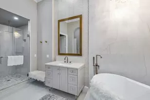 28560 Calabria Ct, Naples, FL 34110 - Photo 17