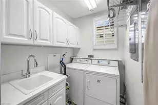 510 Avellino Isles Cir, Naples, FL 34119 - Photo 25