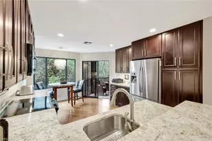 27105 Oakwood Lake Dr, Bonita Springs, FL 34134 - Photo 7