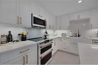 1950 Gulf Shore Blvd N #107, Naples, FL 34102 - Photo 7