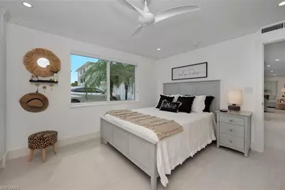 1950 Gulf Shore Blvd N #107, Naples, FL 34102 - Photo 13