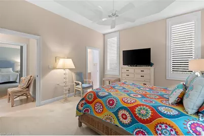 709 Jamestown Ln, Naples, FL 34108 - Photo 17