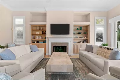 709 Jamestown Ln, Naples, FL 34108 - Photo 7