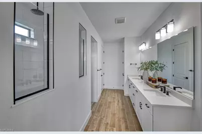 17025 Bishop Blvd, Alva, FL 33920 - Photo 9