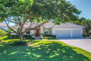 671 Henley Dr, Naples, FL 34104 - Photo 3