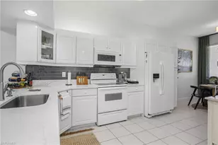 6750 Beach Resort Dr, Naples, FL 34114 - Photo 7