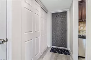 190 Turtle Lake Ct, Naples, FL 34105 - Photo 3