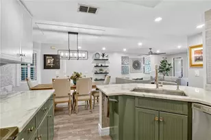 636 Wiggins Bay Dr, Naples, FL 34110 - Photo 15