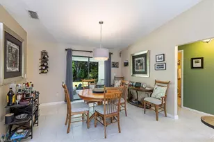 124 Versailles Cir, Naples, FL 34112 - Photo 11