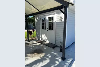 10002 Parkwood Dr, Fort Myers, FL 33905 - Photo 5