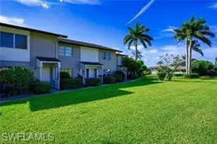 180 Cypress Way E, Naples, FL 34110 - Photo 3