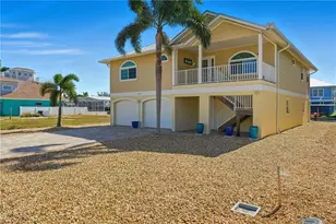 222 Flamingo St, Fort Myers Beach, FL 33931 - Photo 5