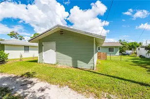 2432 Washington Ave, Naples, FL 34112 - Photo 19