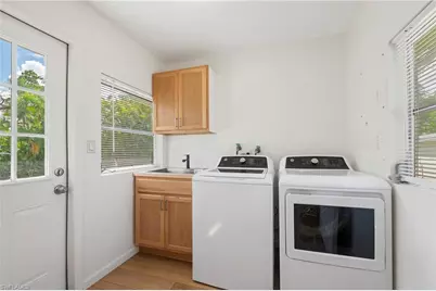 2432 Washington Ave, Naples, FL 34112 - Photo 17