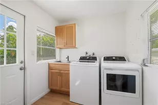 2432 Washington Ave, Naples, FL 34112 - Photo 17