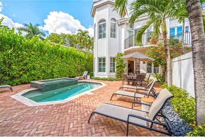 425 2nd Ave S #A1, Naples, FL 34102 - Photo 3