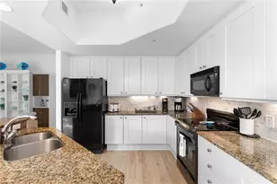 1055 Sandpiper St, Naples, FL 34112 - Photo 7