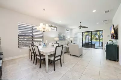 8160 Venetian Pointe Dr, Fort Myers, FL 33908 - Photo 11