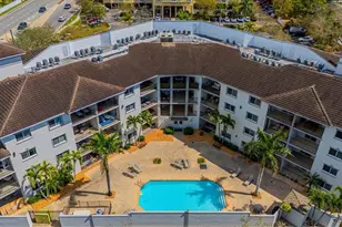 1100 Pine Ridge Rd, Naples, FL 34108 - Photo 3