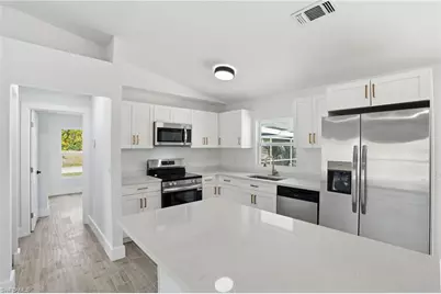 502 SW 25th Ter, Cape Coral, FL 33914 - Photo 3