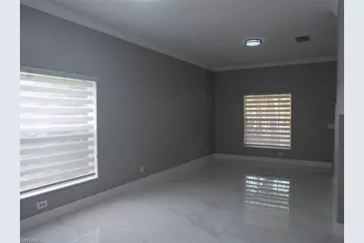 2822 Inlet Cove Ln W, Naples, FL 34120 - Photo 9