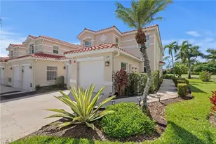 975 Eastham Way, Naples, FL 34104 - Photo 5